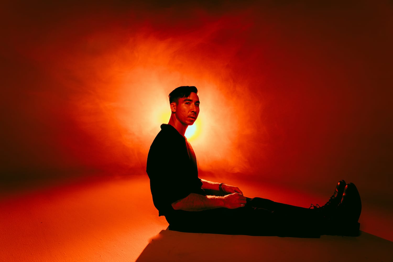 Bend to the Light: Rinzen’s Sensational Storytelling